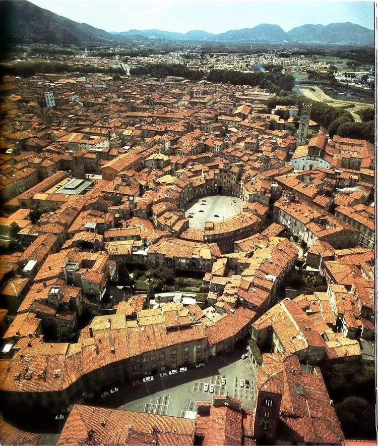 读城 | 何依:童话与歌剧的小城——卢卡(LUCCA) 读城 | 何依:童话与歌剧的小城——卢卡(LUCCA)