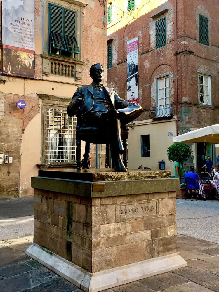读城 | 何依:童话与歌剧的小城——卢卡(LUCCA) 读城 | 何依:童话与歌剧的小城——卢卡(LUCCA)