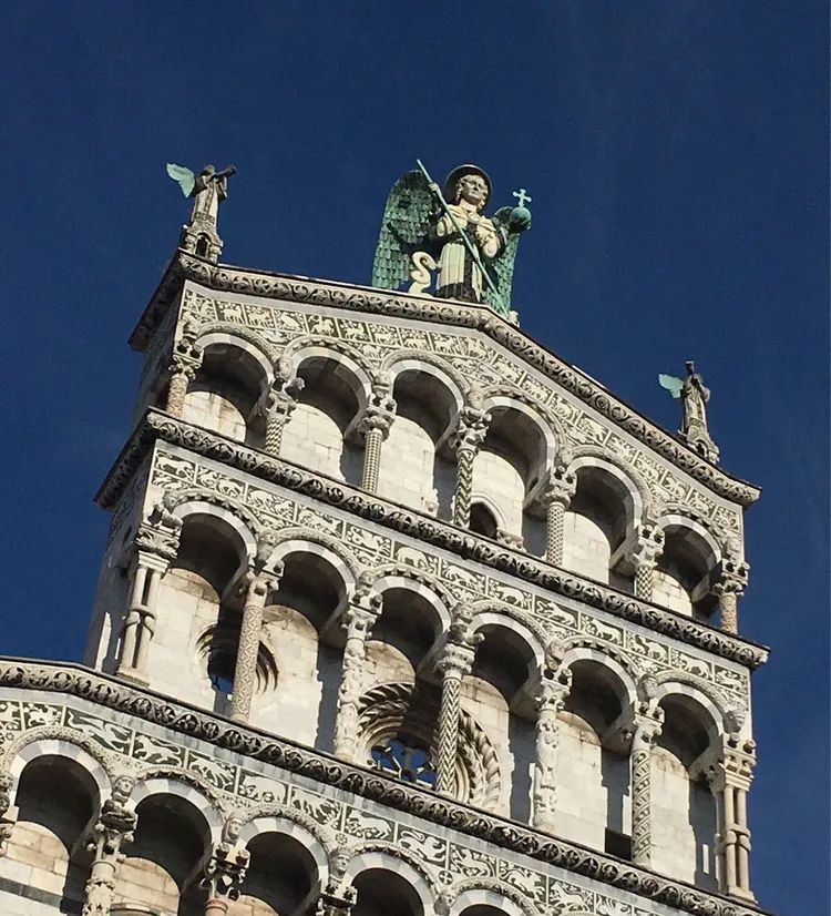 读城 | 何依:童话与歌剧的小城——卢卡(LUCCA) 读城 | 何依:童话与歌剧的小城——卢卡(LUCCA)