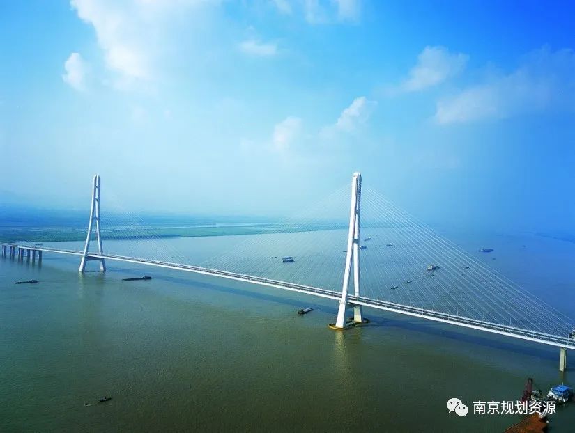 时空穿梭机｜从一桥飞架南北到跑出新时代“加速度”