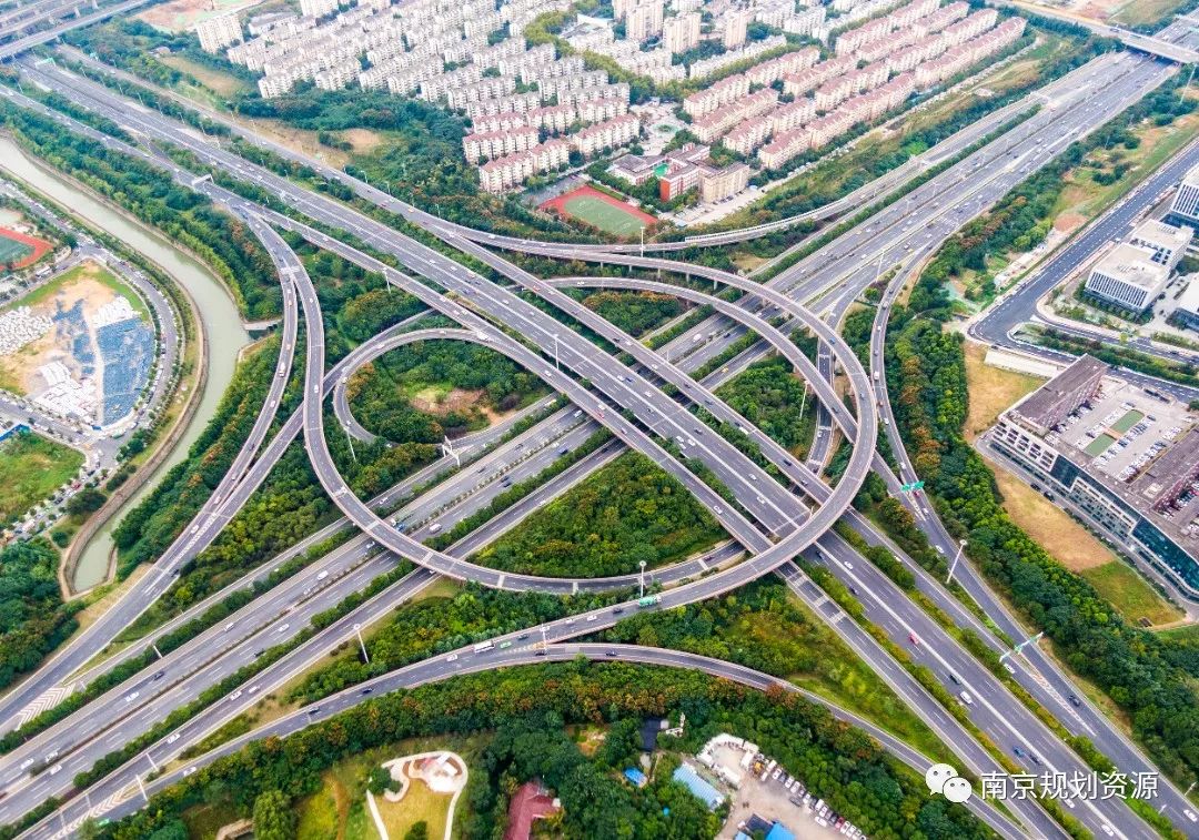 时空穿梭机｜从一桥飞架南北到跑出新时代“加速度”