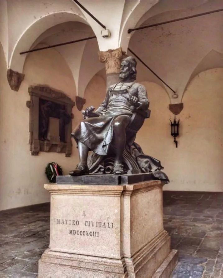 读城 | 何依:童话与歌剧的小城——卢卡(LUCCA) 读城 | 何依:童话与歌剧的小城——卢卡(LUCCA)