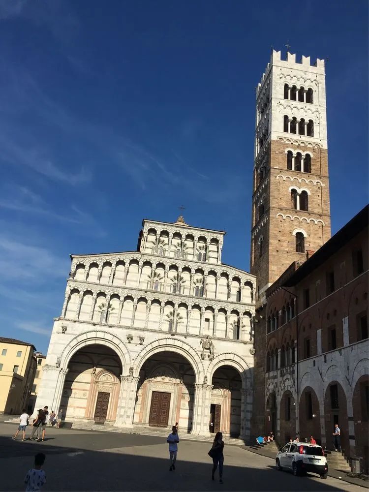 读城 | 何依:童话与歌剧的小城——卢卡(LUCCA) 读城 | 何依:童话与歌剧的小城——卢卡(LUCCA)