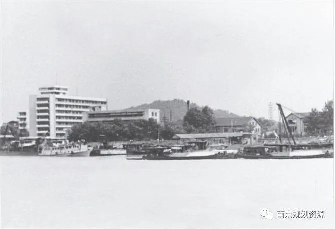 时空穿梭机|从一桥飞架南北到跑出新时代“加速度” 时空穿梭机|从一桥飞架南北到跑出新时代“加速度”