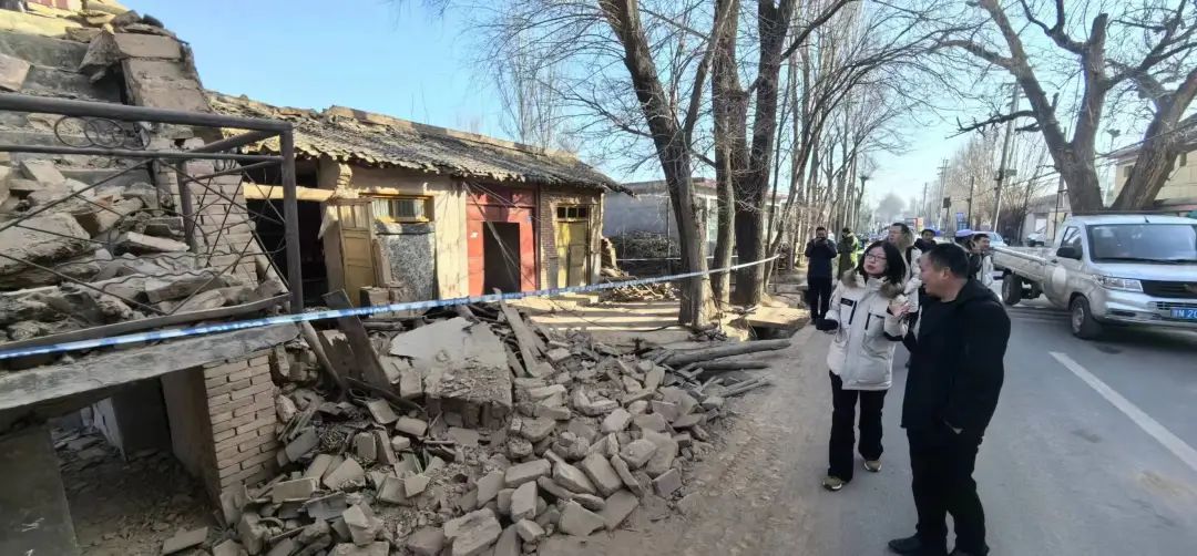 尽量让更多群众先住到安全的房屋里——住房城乡建设系统积极组织专业力量支援积石山地震抗震救灾工作