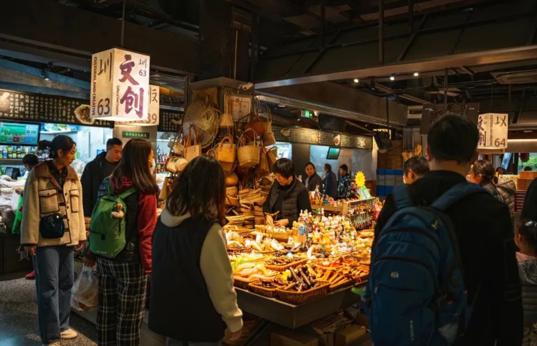 菜市场,年轻人的新战场? 菜市场,年轻人的新战场?