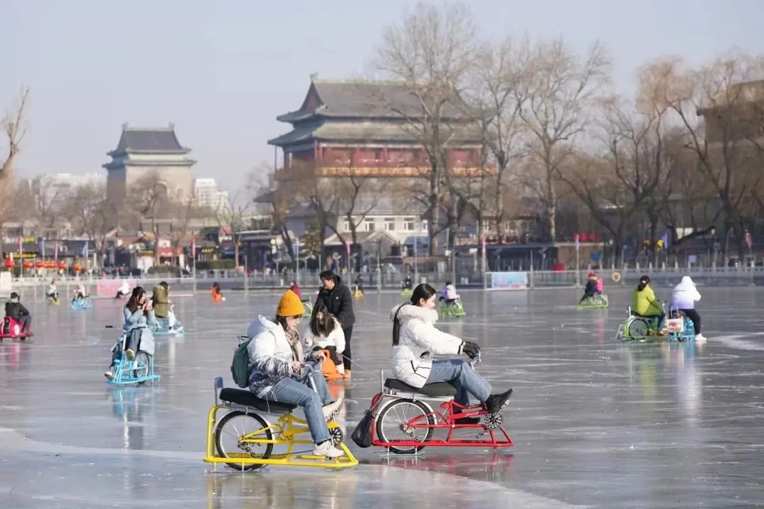 京城周末丨什刹海冰场,今天正式开放! 京城周末丨什刹海冰场,今天正式开放!