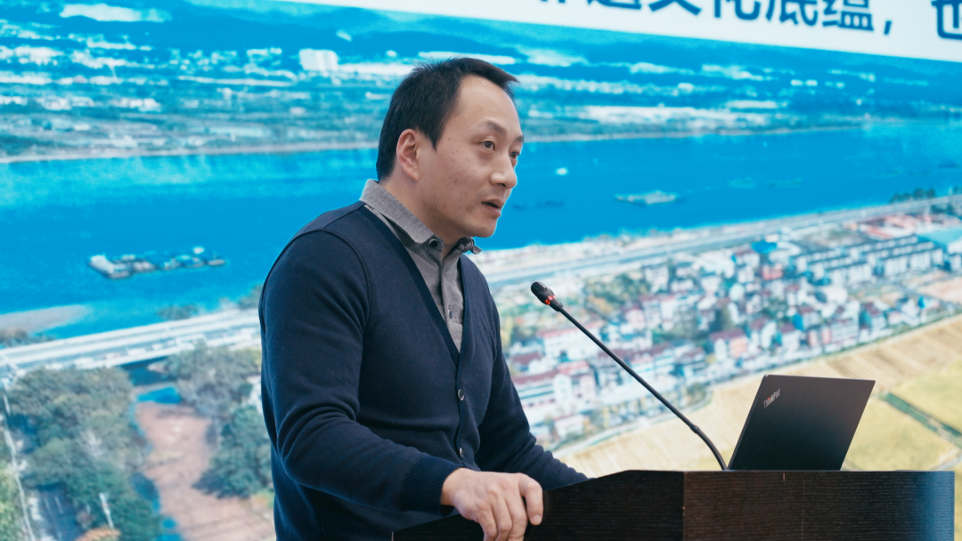 这本沉甸甸的书册，写满了规划师与基层镇街的“双向奔赴” | 我市召开驻镇街规划师总结大会，《杭州市驻镇街规划师服务手记》发布