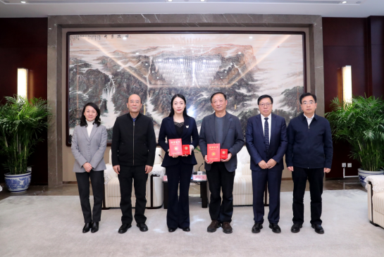刘思扬赴中国行业报协会看望慰问新闻工作者 刘思扬赴中国行业报协会看望慰问新闻工作者
