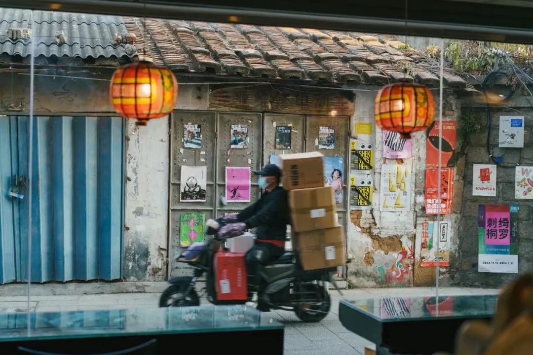 在古城泉州,看“赤子”创造当代“奇观日常” 在古城泉州,看“赤子”创造当代“奇观日常”