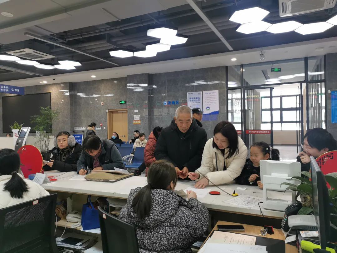 红红的证 火火的年 | 新春走基层