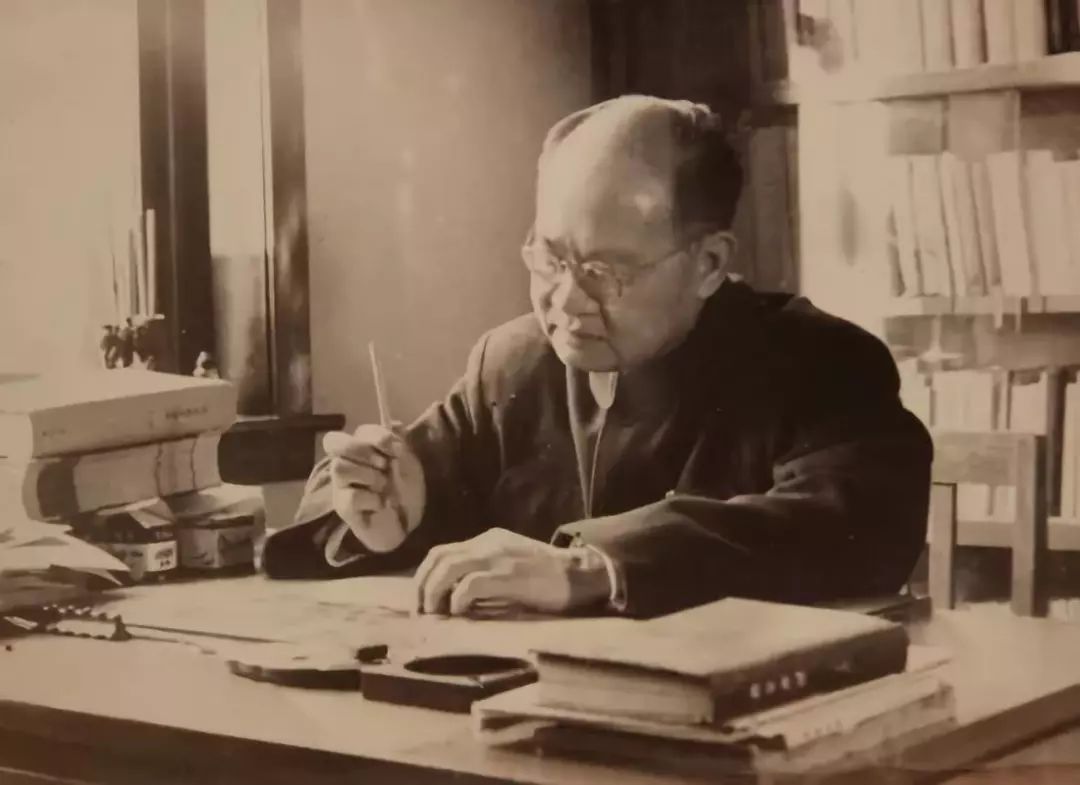 《古文观止》传世名句，句句经典，代表文言文的真实水平