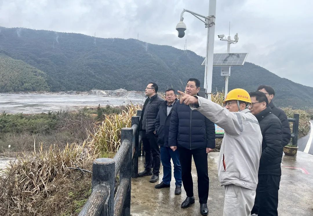 何瑞洪带队赴富阳调研例行督察、地灾防治等工作