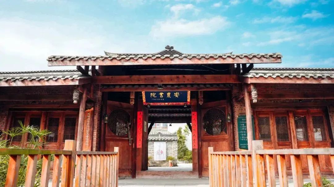 聚焦两会|尹稚教授接受《中国城市报》采访:新型城镇化战略如何高质量推进 聚焦两会|尹稚教授接受《中国城市报》采访:新型城镇化战略如何高质量推进