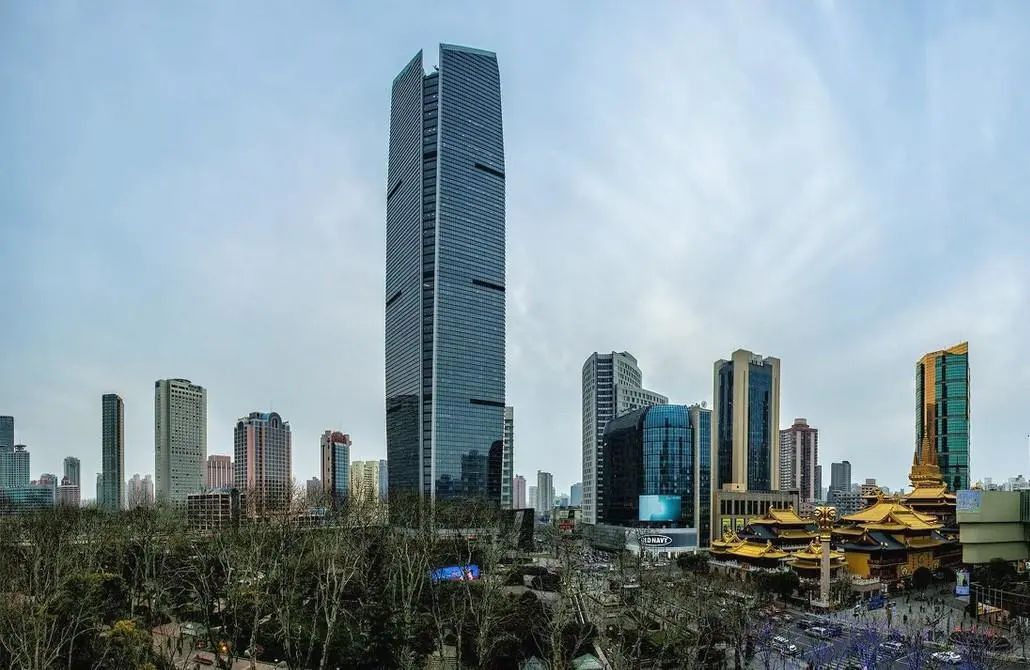 静安寺对面的Apple“全球旗舰店”，为什么等了这么久？
