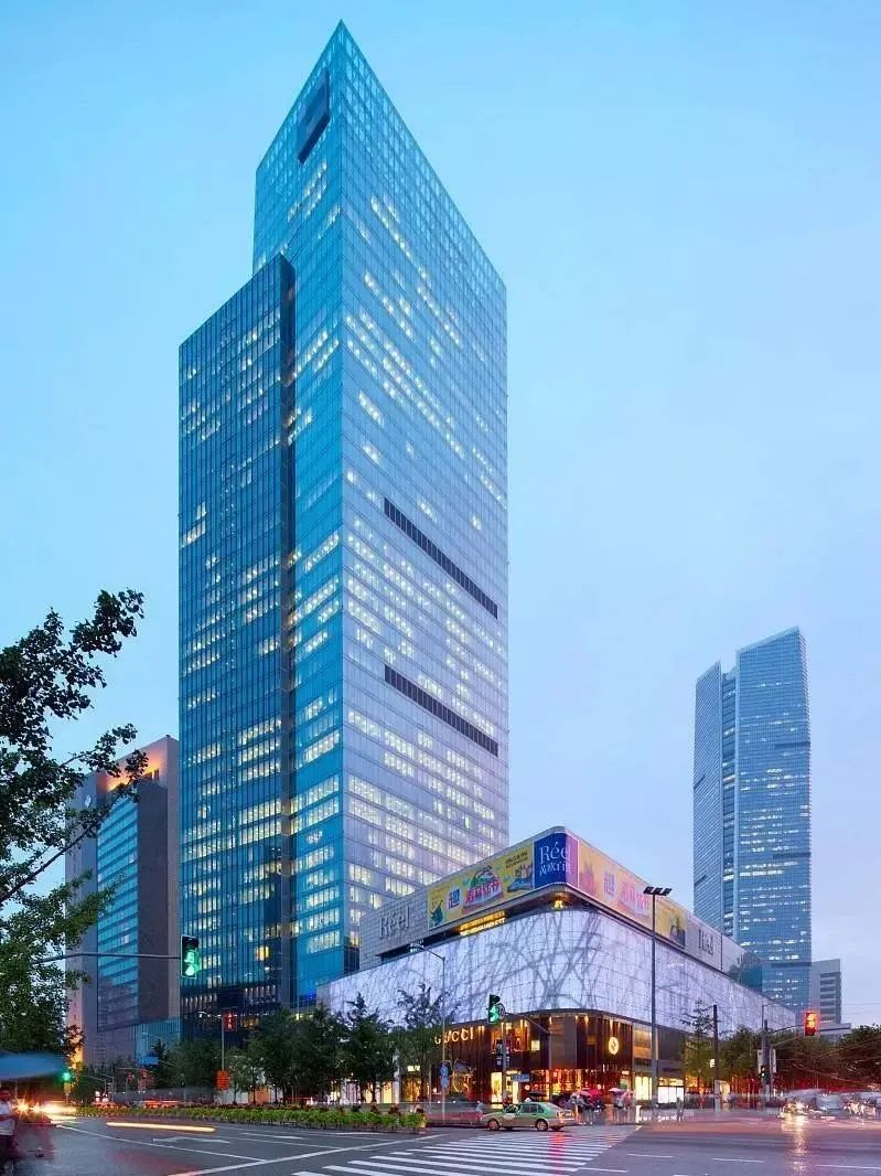 静安寺对面的Apple“全球旗舰店”，为什么等了这么久？