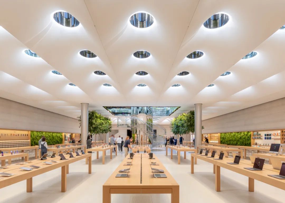 静安寺对面的Apple“全球旗舰店”,为什么等了这么久? 静安寺对面的Apple“全球旗舰店”,为什么等了这么久?