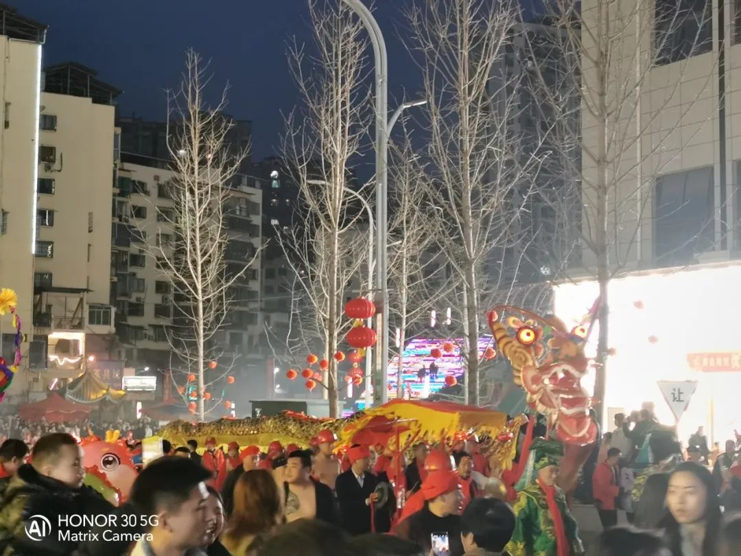 春节征集|何思黔:灯火里的家乡 春节征集|何思黔:灯火里的家乡
