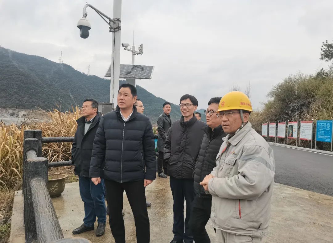 何瑞洪带队赴富阳调研例行督察、地灾防治等工作
