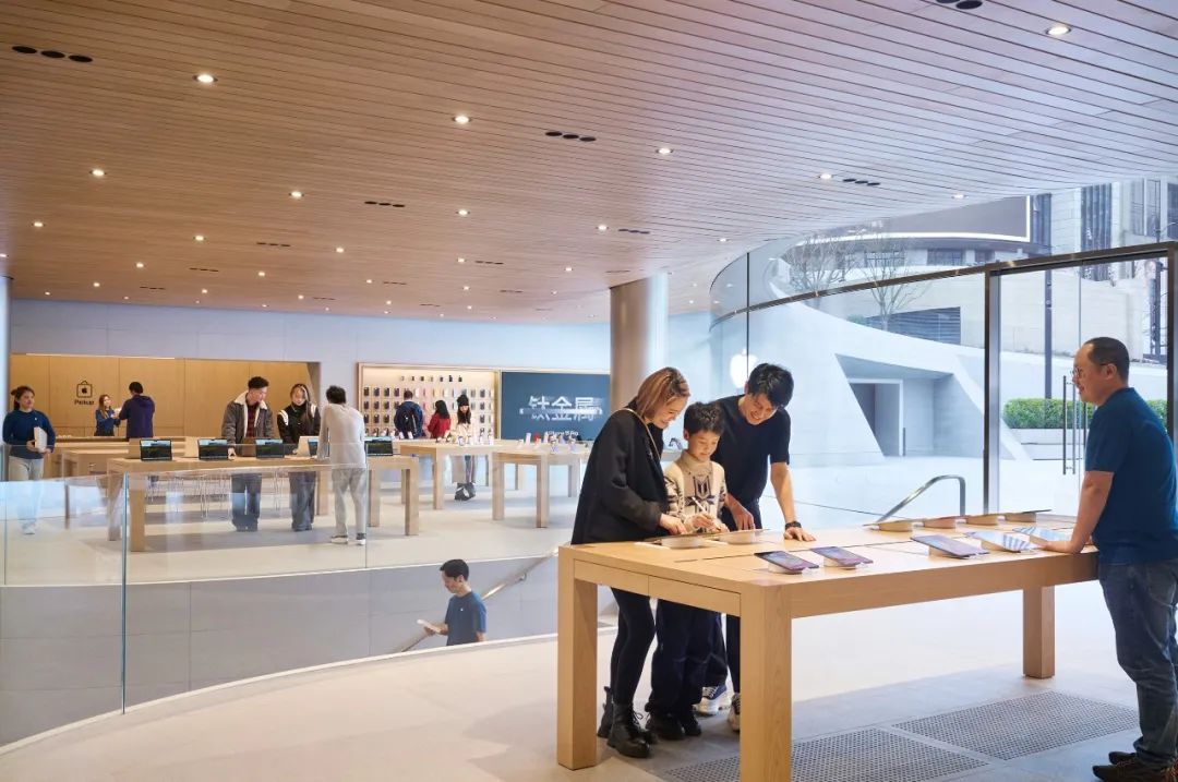 静安寺对面的Apple“全球旗舰店”，为什么等了这么久？