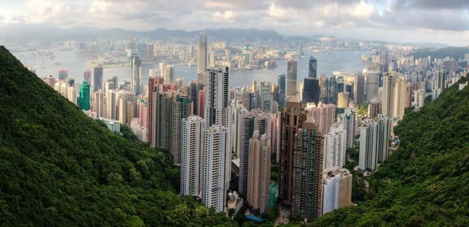 “设计一个梦想城市容易；重建一个活的城市需要想象力”—— 阅读简·雅各布斯：思考中国大城市的死与生
