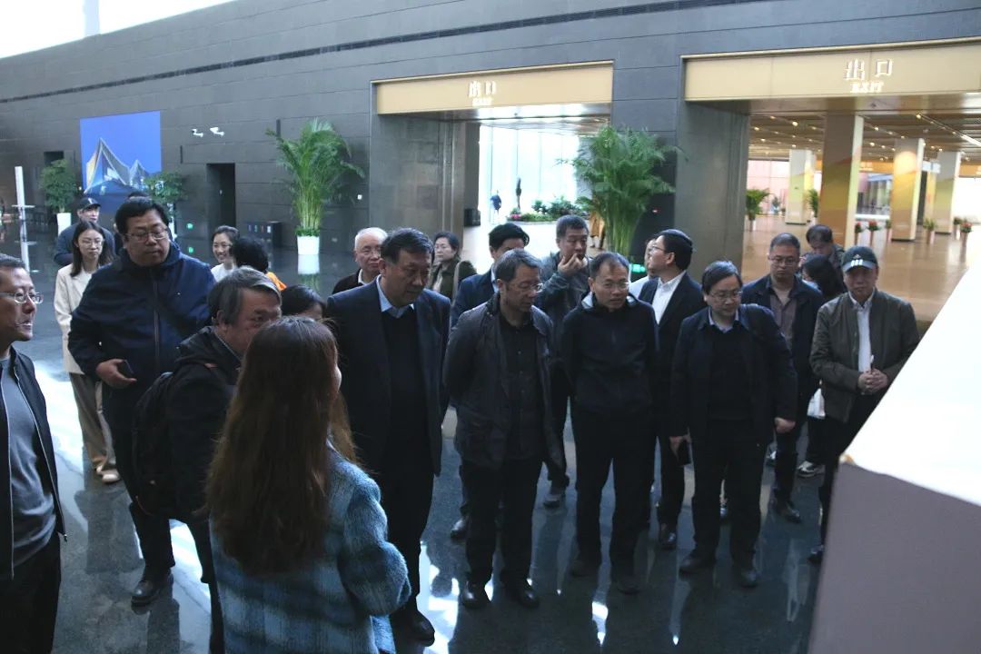 学会动态 | 中国城市规划学会专家赴北京城市副中心调研城市绿心及三大文化建筑 学会动态 | 中国城市规划学会专家赴北京城市副中心调研城市绿心及三大文化建筑