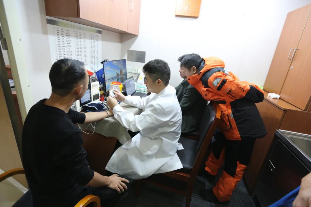 南极纪行 | 南极考察队员的“健康管家” 南极纪行 | 南极考察队员的“健康管家”
