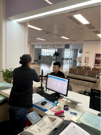 开启“零材料”交地即发证新模式→ 开启“零材料”交地即发证新模式→