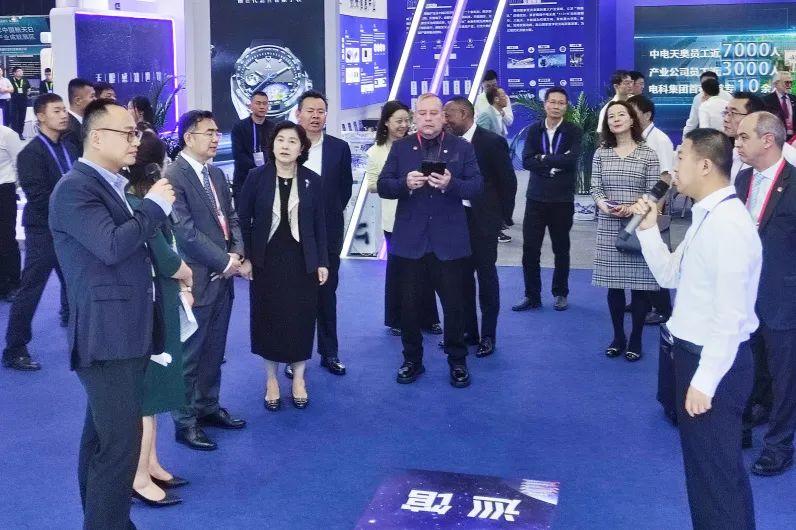 航天宏图亮相2024中国航天大会，获颁商业航天“最具商业价值企业奖”“最具品牌影响力企业奖”