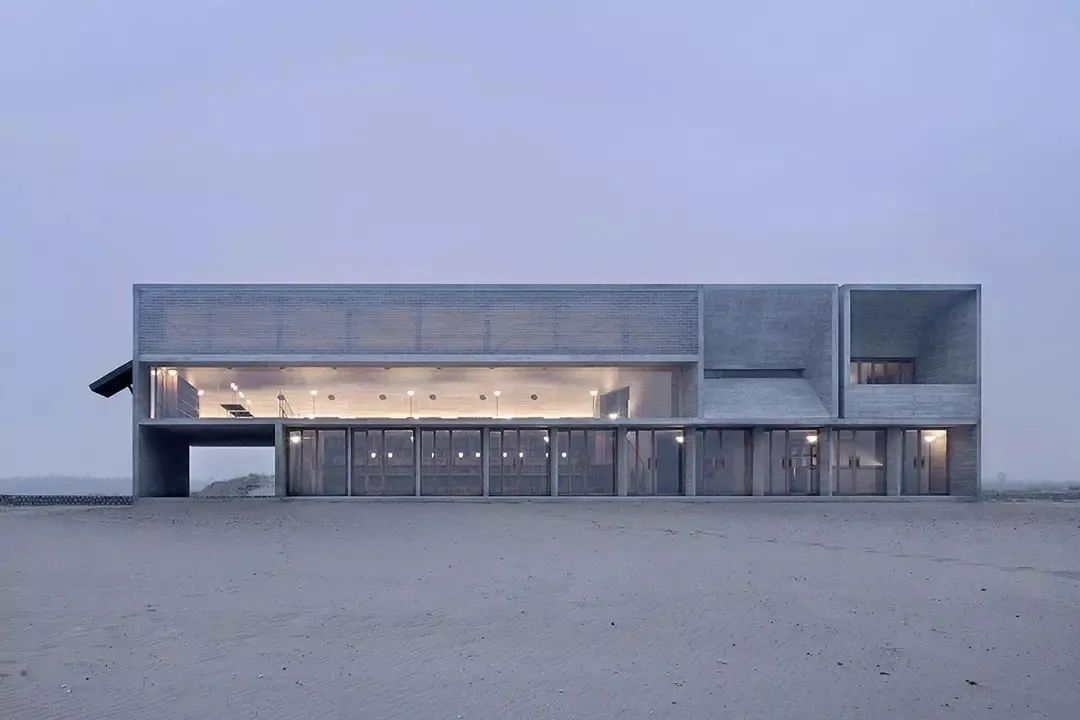 建筑展览?还是资本买卖? 建筑展览?还是资本买卖?