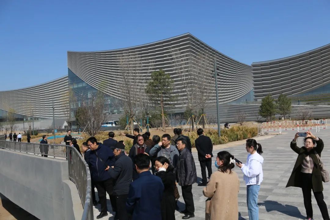 学会动态 | 中国城市规划学会专家赴北京城市副中心调研城市绿心及三大文化建筑 学会动态 | 中国城市规划学会专家赴北京城市副中心调研城市绿心及三大文化建筑