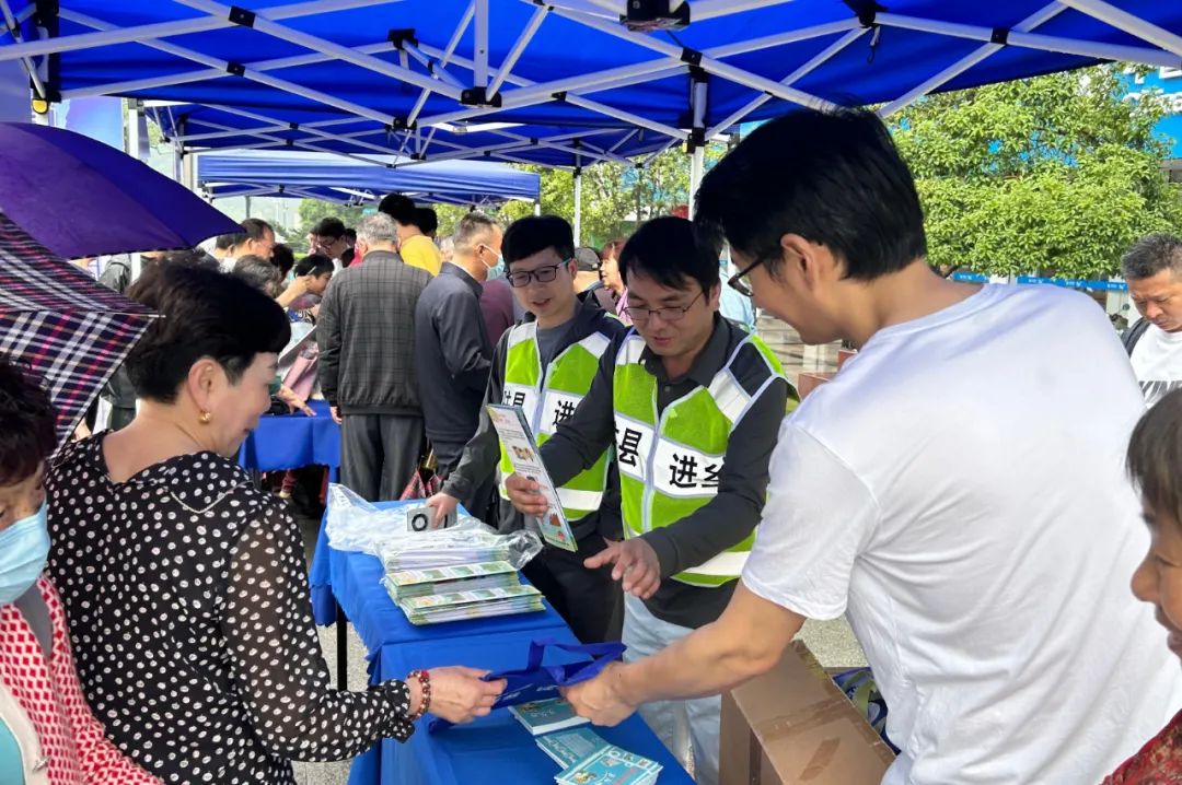 人人讲安全、个个会应急︱建德市规划和自然资源局开展“全国防灾减灾日”主题宣传活动