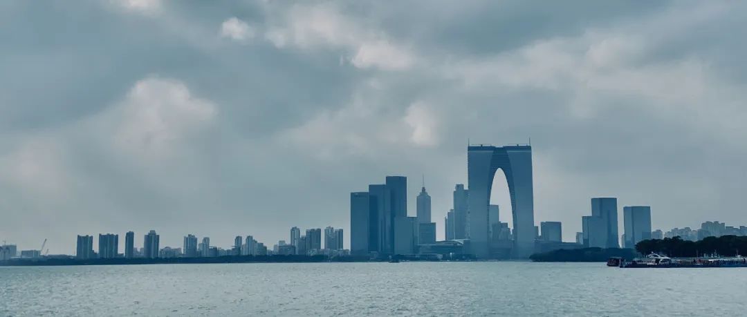 面向运营的超大城市轨道公交融合发展——深圳探索与实践 面向运营的超大城市轨道公交融合发展——深圳探索与实践