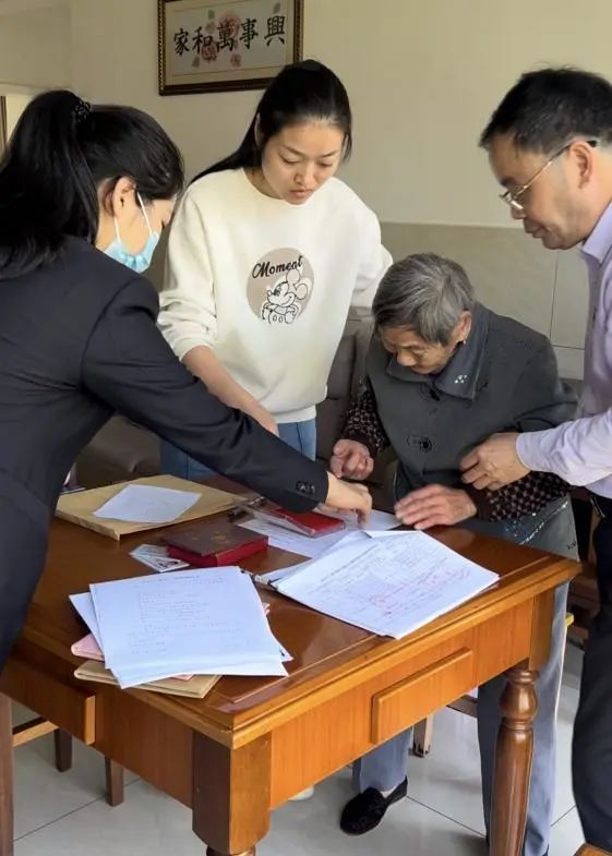 为民解忧暖民心︱市规划资源局上城分局上门服务再出发 为民解忧暖民心︱市规划资源局上城分局上门服务再出发