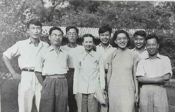 梦回宾大的林徽因，都在追忆什么 ｜被流言误解的建筑大师的一生