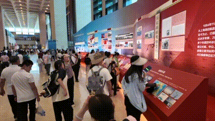 “冰路征程——中国极地考察40周年成就展”在国家博物馆精彩开展