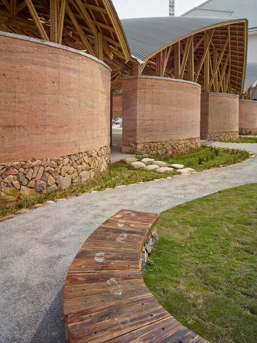 占城市垃圾总量40%，又一场与建筑垃圾的激烈“较量”