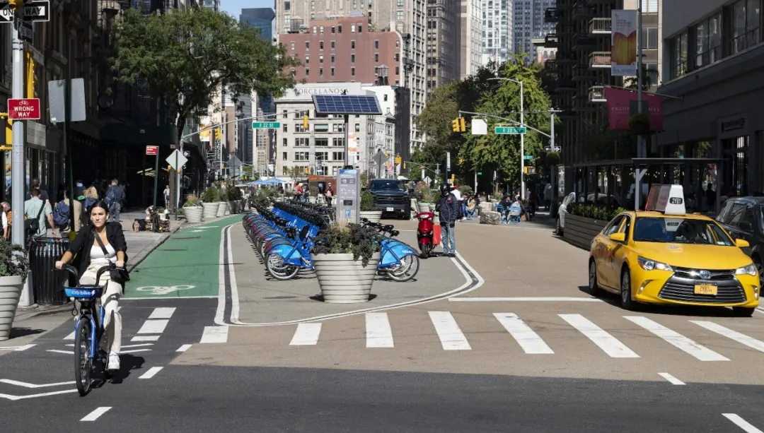 城市街道的路权重置——纽约百老汇大道更新改造规划 城市街道的路权重置——纽约百老汇大道更新改造规划