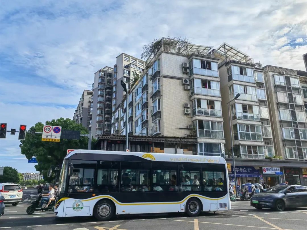 创新研究丨轨道引领下成都市中心城区公交线网优化设计