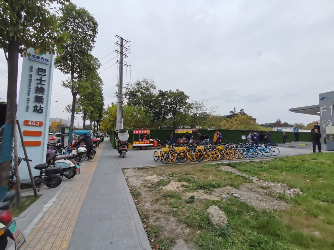 创新研究丨轨道引领下成都市中心城区公交线网优化设计