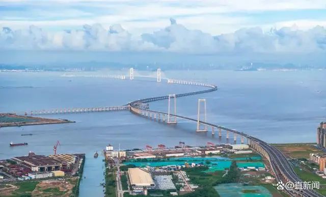 专访任泽平：无人驾驶是新能源下一个风口（深圳卫视）