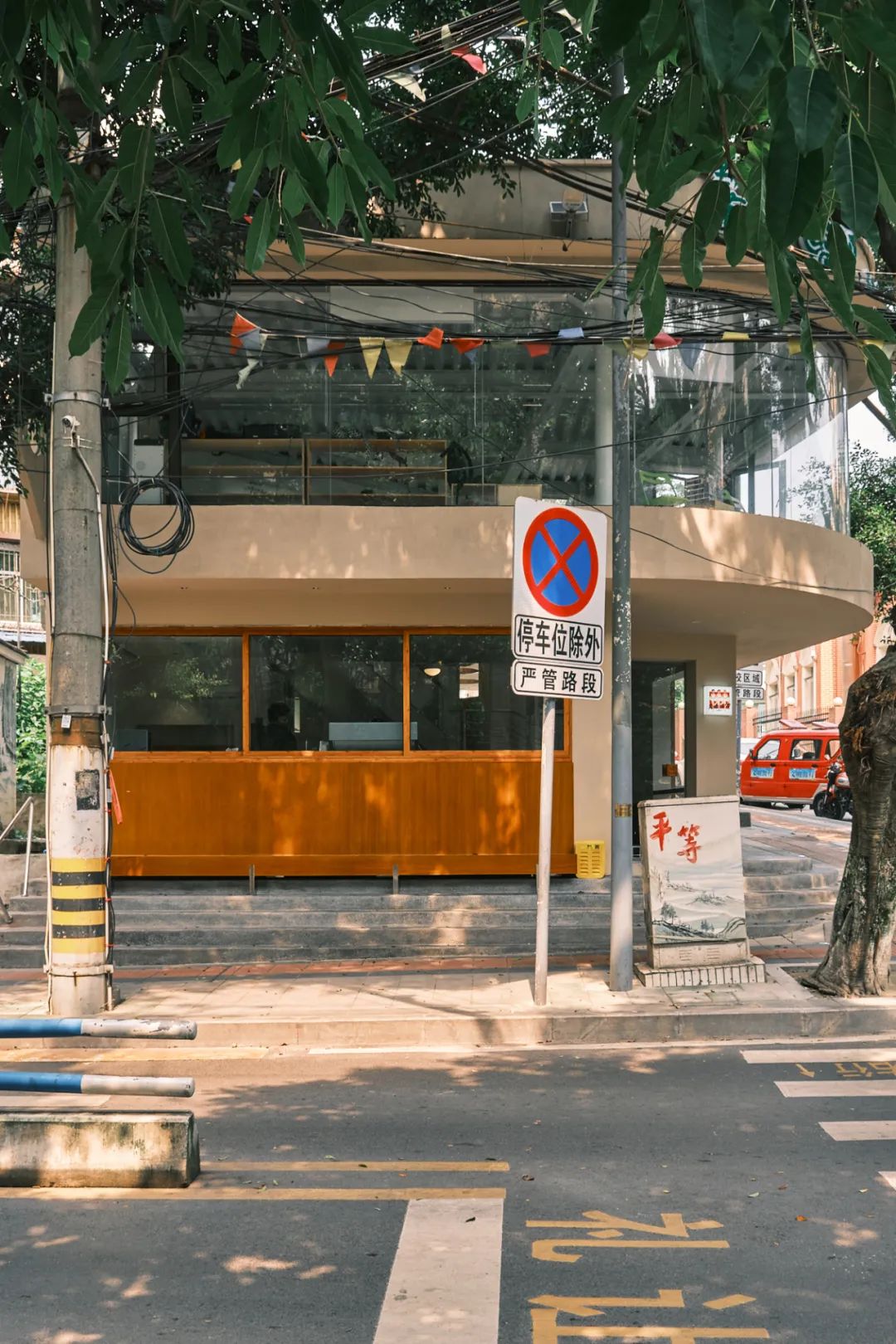 重庆后堡:有个要“跑路”的团队 重庆后堡:有个要“跑路”的团队
