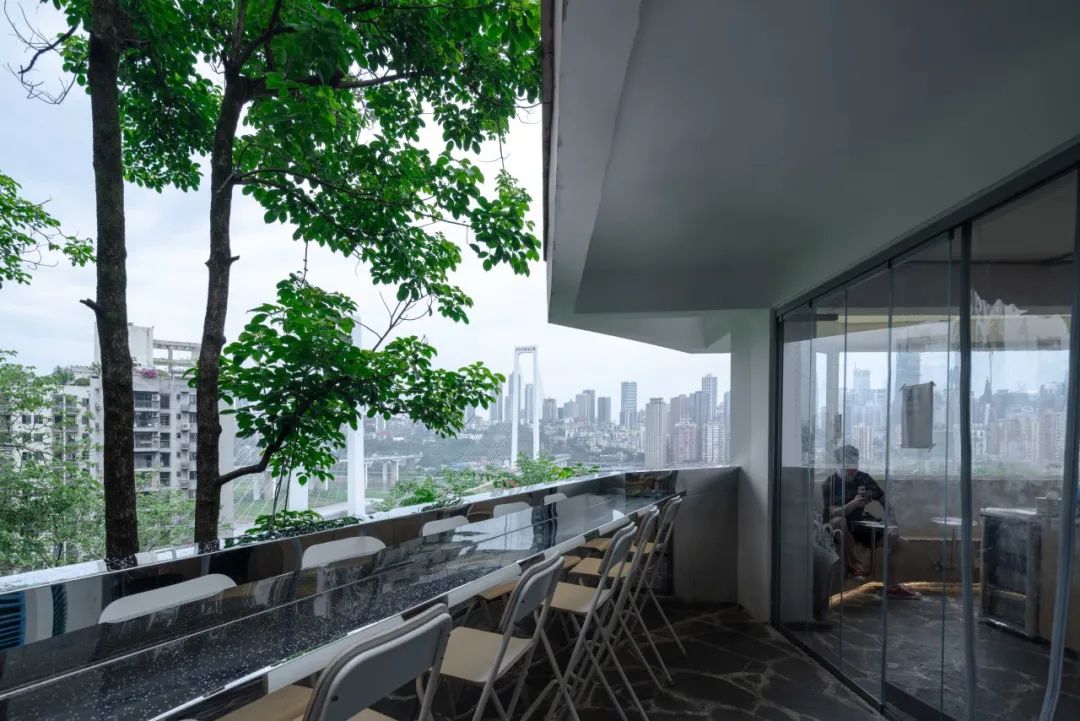 重庆后堡：有个要“跑路”的团队