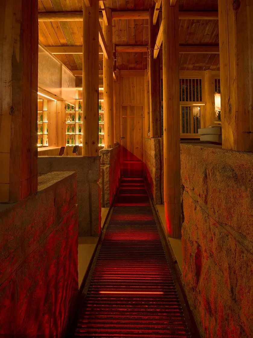 何崴:建筑是块“三明治” 何崴:建筑是块“三明治”