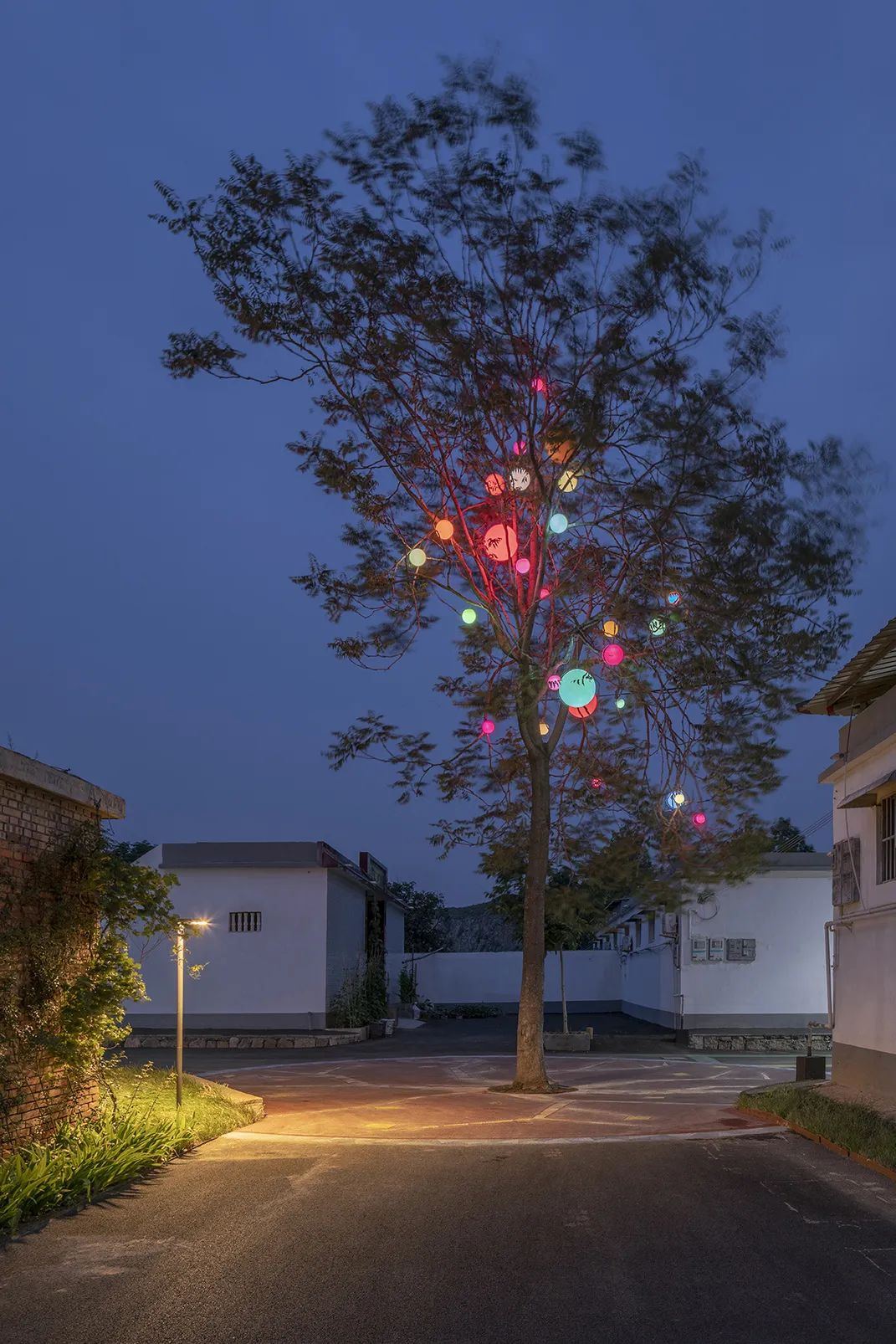 何崴:建筑是块“三明治” 何崴:建筑是块“三明治”