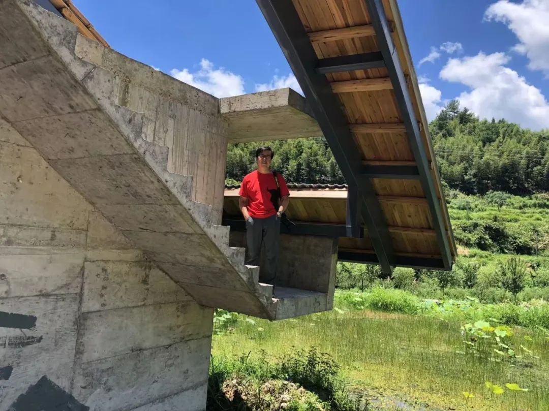 何崴:建筑是块“三明治” 何崴:建筑是块“三明治”