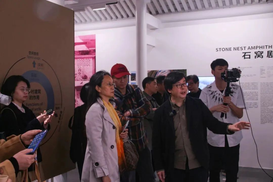 何崴:建筑是块“三明治” 何崴:建筑是块“三明治”