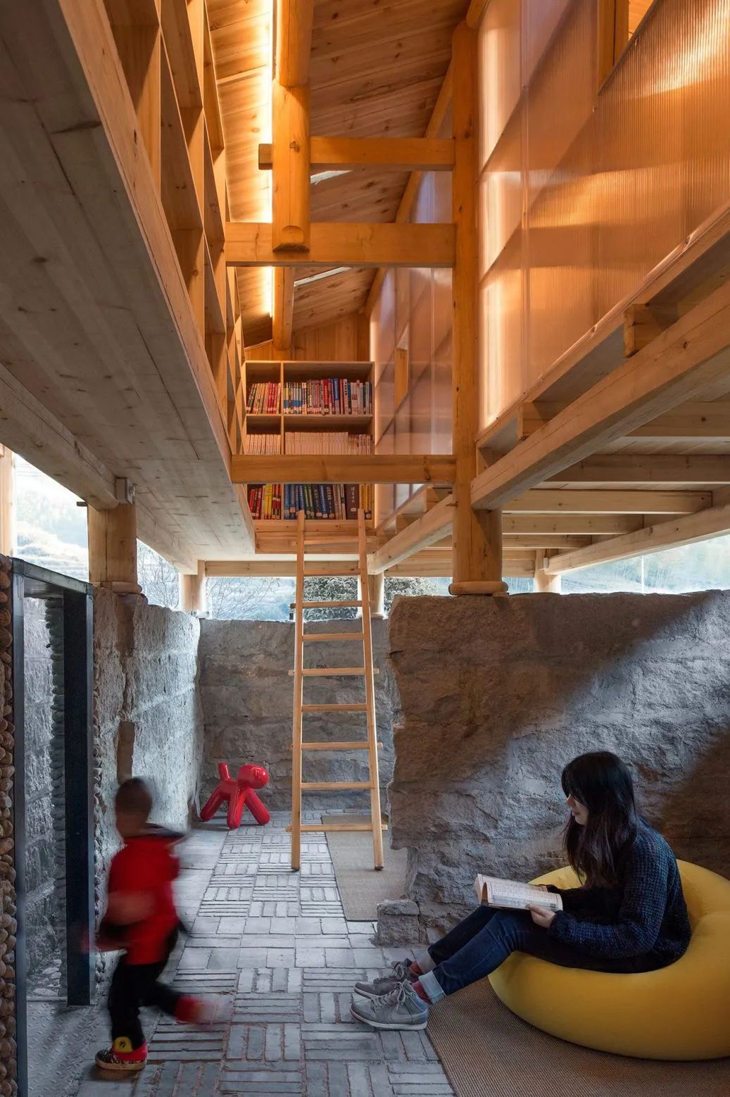 何崴:建筑是块“三明治” 何崴:建筑是块“三明治”