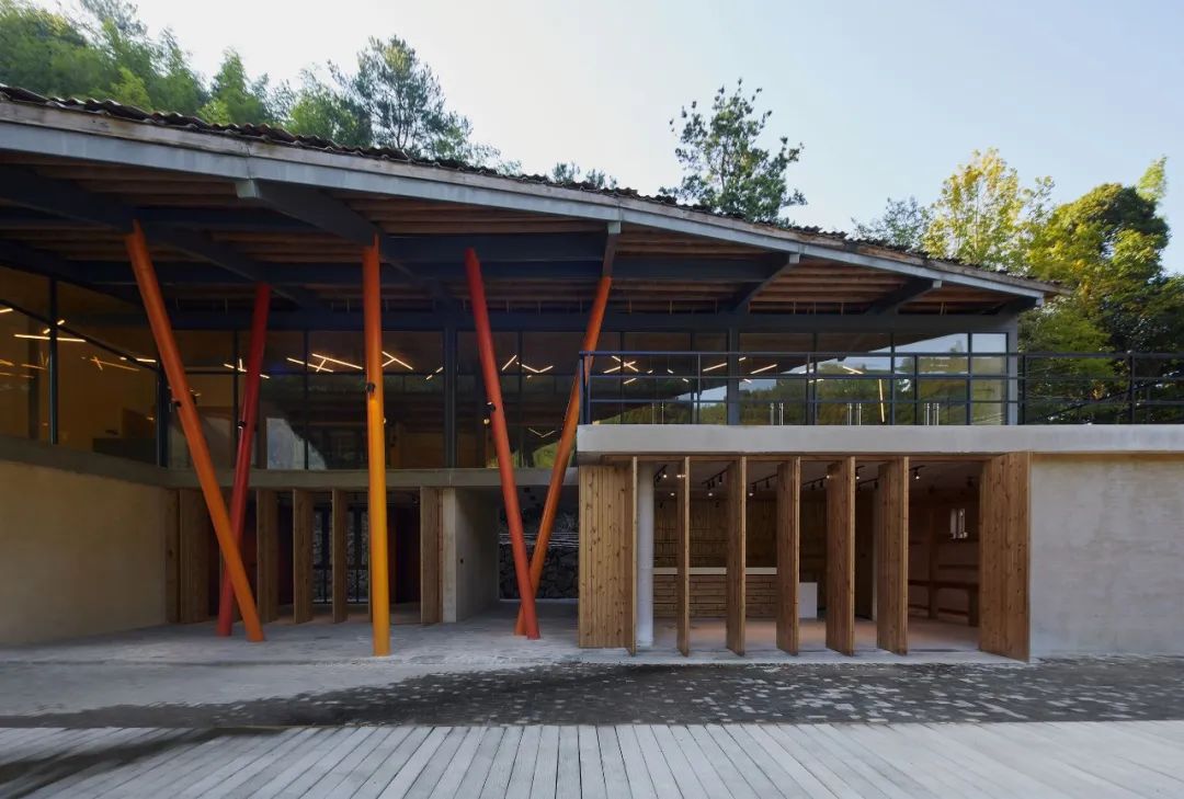 何崴:建筑是块“三明治” 何崴:建筑是块“三明治”