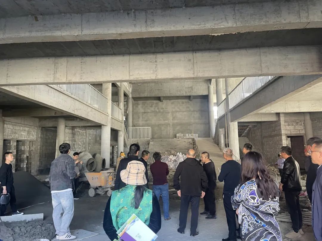 何崴:建筑是块“三明治” 何崴:建筑是块“三明治”
